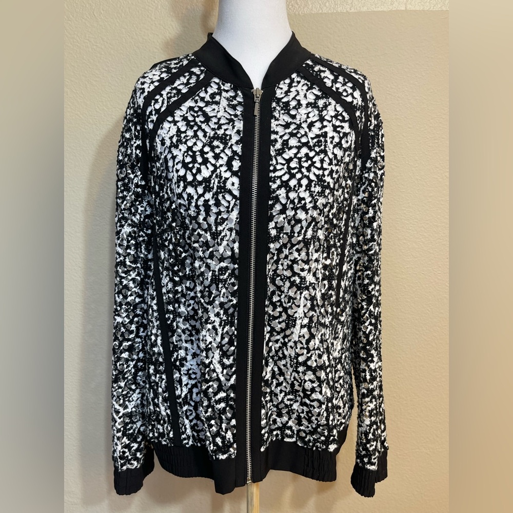 Zynergy by Chico’s Black Lace Women's full zip Jacket